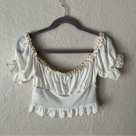 URBAN Outfitters Milkmaid Off Shoulder Cropped Blouse in White M Cottagecore - Picture 2 of 8